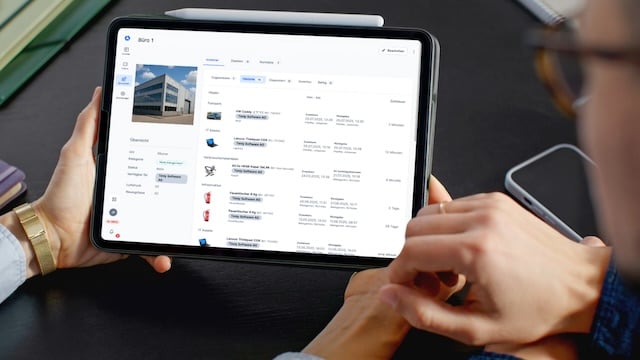 Bildschirm zeigt Compliance in der IT-Inventarisierung