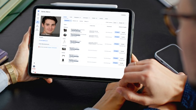 Bildschirm zeigt Compliance in der Werkzeugverwaltung