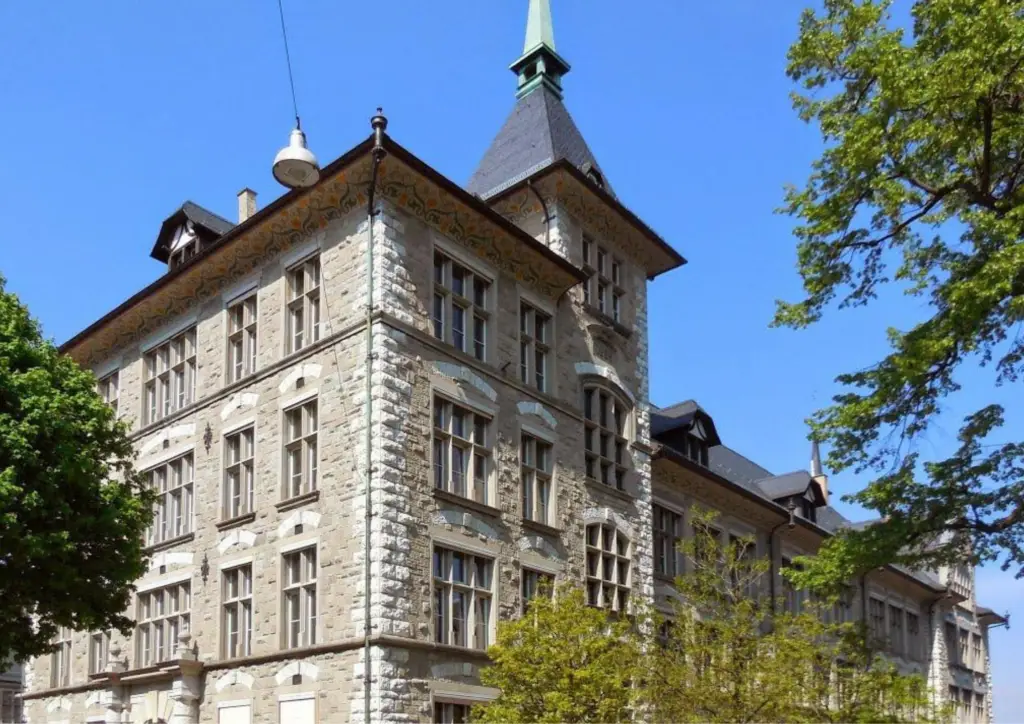 L’école cantonale de Wiedikon & Timly